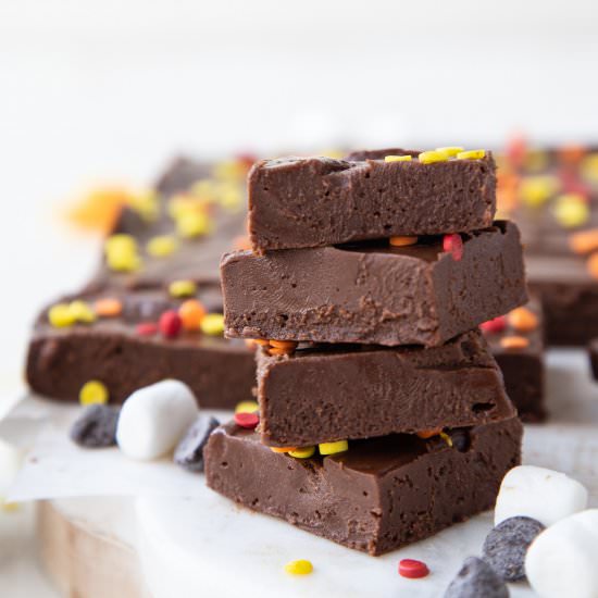 Easy Marshmallow Fudge - Recipe photo by giftofhospitality
