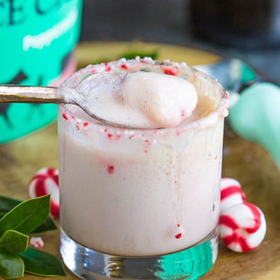 Peppermint Snowflake cocktail - Recipe photo by CallMePMc