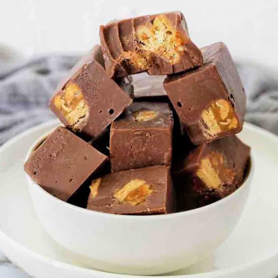 Snickers Fudge - Recipe photo by SweetCaramelSunday