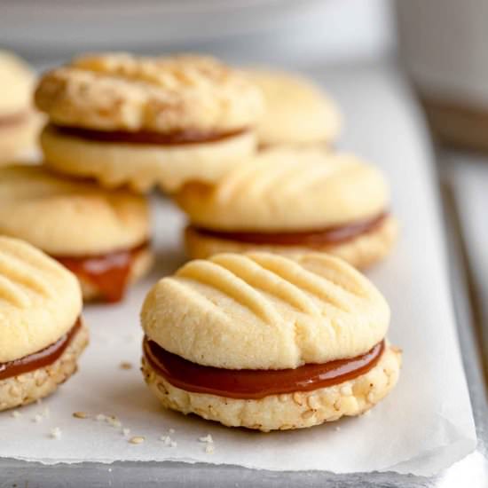 Caramel Sandwich Cookies - Recipe photo by jernejkitchen