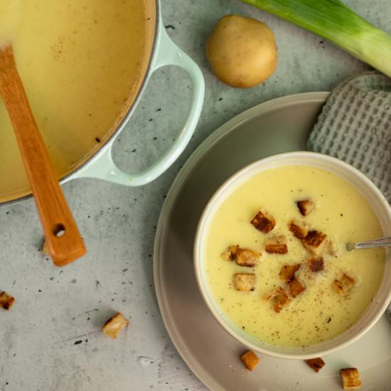 Creamy Leek and Potato Soup - Recipe photo by lexasrecipes