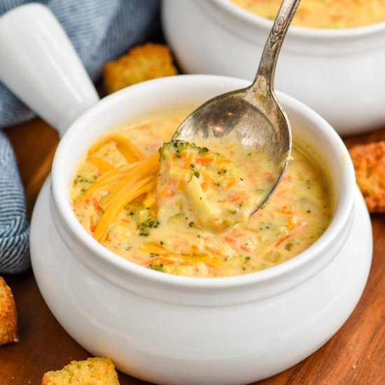 Instant Pot Broccoli Cheddar Soup - Recipe photo by simplejoy