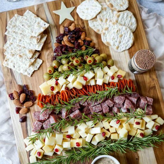 Christmas Tree Charcuterie Board - Recipe photo by getonmyplate