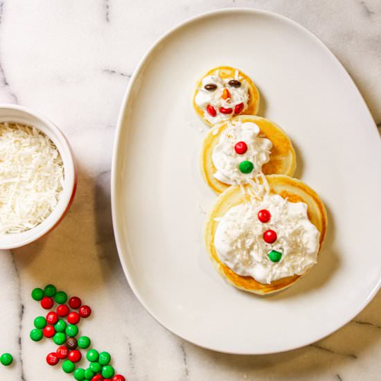 How to Make Snowman Pancakes - Recipe photo by Sweetphi