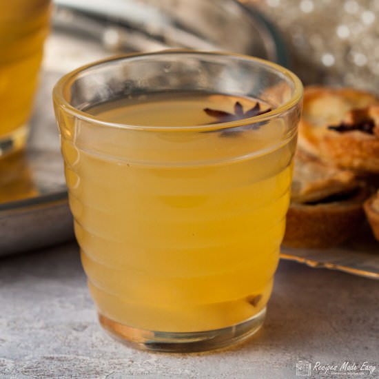 Mulled cider - Recipe photo by Recipe Crumbs