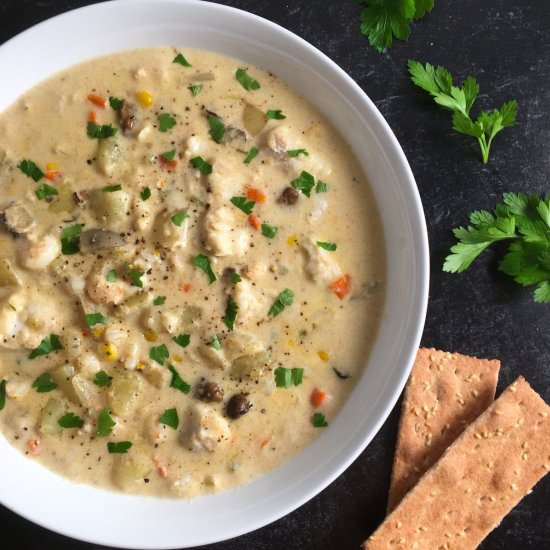 Instant Pot Seafood Chowder Recipe - Recipe photo by summeryule.com