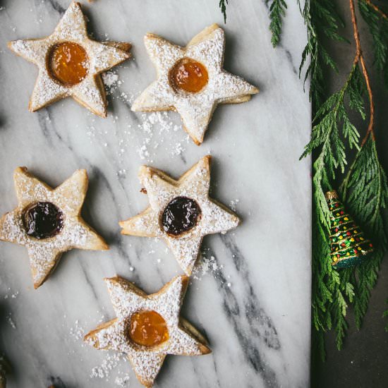 Vegan Linzer Cookies - Recipe photo by emily_garlichead