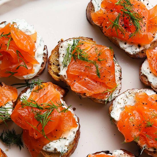 Gravlax and Dill Yogurt Crostini - Recipe photo by lindseyeatsla