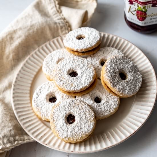 Linzer Cookies - Recipe photo by justastasty