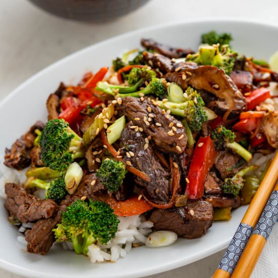 Beef Broccoli Stir Fry - Recipe photo by garlic and zest
