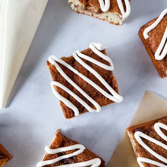 Cinnamon Roll Coffee Cake - Recipe photo by Sugarylogic