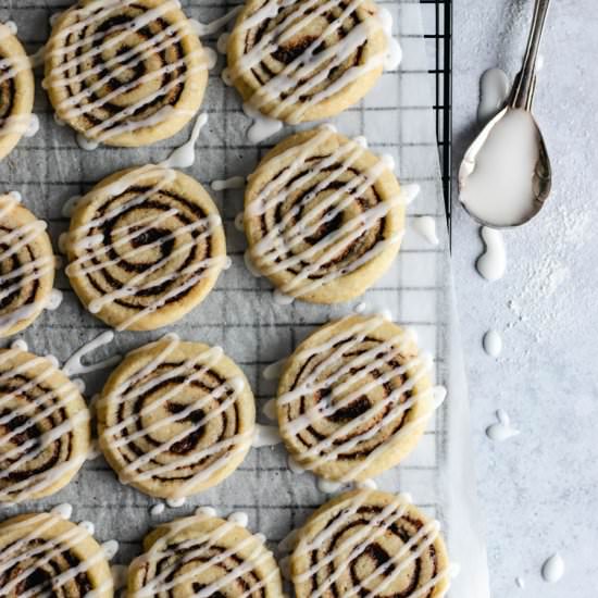 Vegan Cinnamon Roll Cookies - Recipe photo by Thedeliciousplate