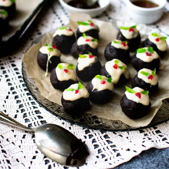 Mini Chocolate Christmas Puddings - Recipe photo by veganpunks