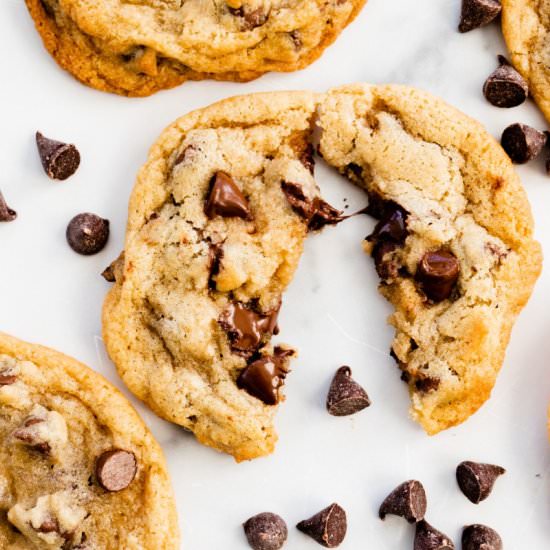 Old Fashioned Chocolate Chip Cookie - Recipe photo by thedashleyskitchen