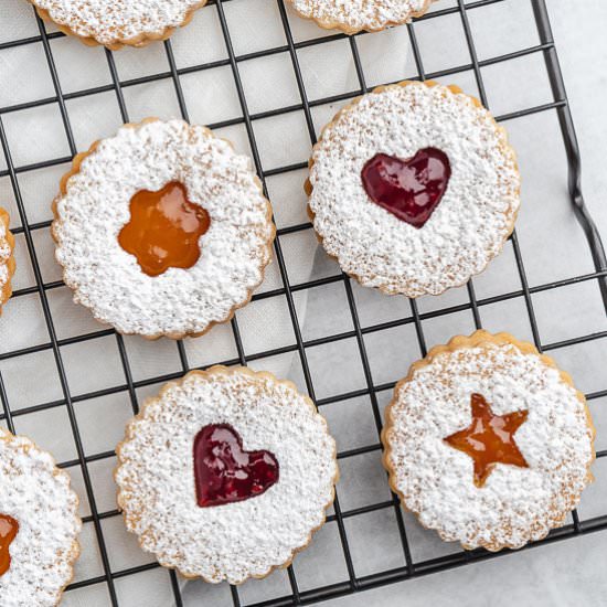vegan linzer cookies - Recipe photo by howtobakevegan