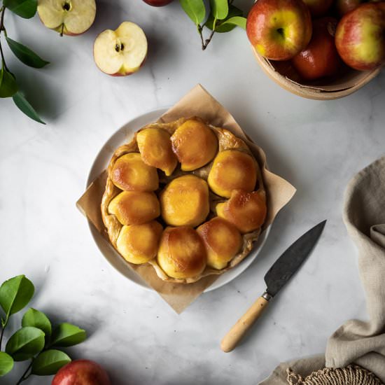Vegan Apple Tarte Tatin - Recipe photo by The Simple Green