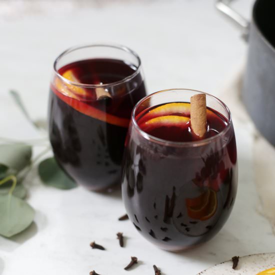 mulled wine - Recipe photo by The Merrythought