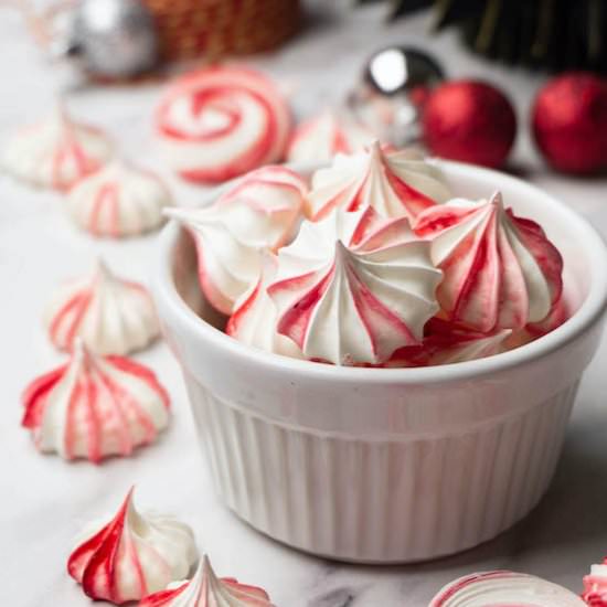 Meringue cookies - Recipe photo by sugarpursuit