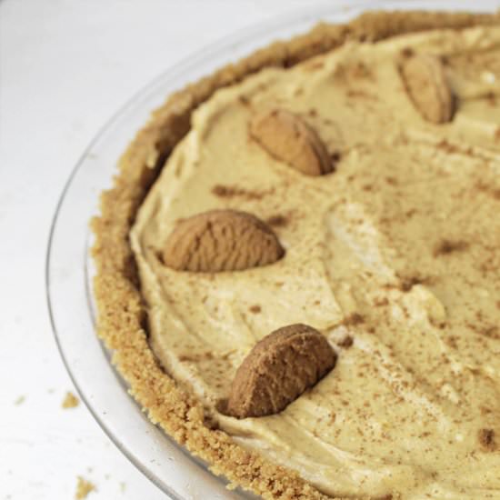 3 Ingredient Gingersnap Pie Crust - Recipe photo by homebodyeats