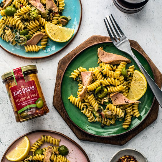 20-Minute Tuna Pasta - Recipe photo by killingthyme