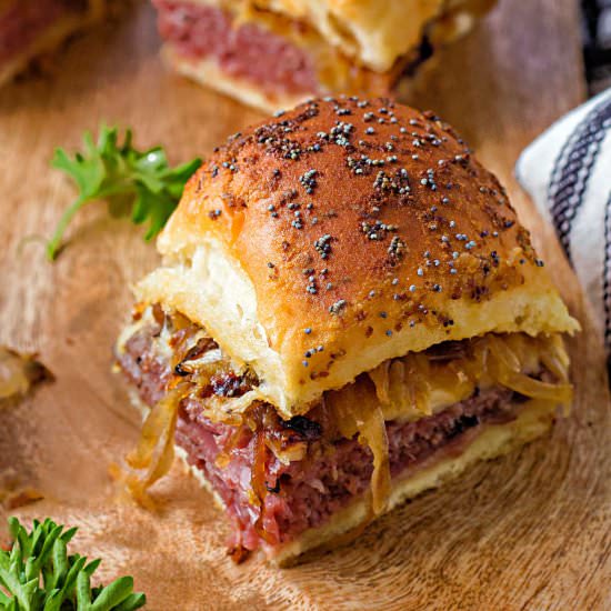 roast beef sliders - Recipe photo by lifeloveandgoodfood