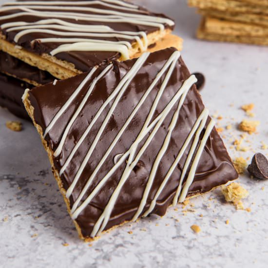 Chocolate Covered Graham Crackers - Recipe photo by Chopnotch