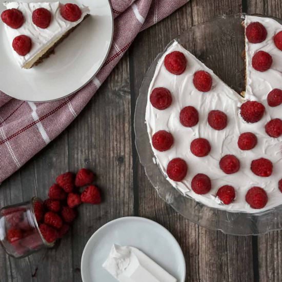 Cheesecake With Brownie Crust - Recipe photo by piece.of.lulu