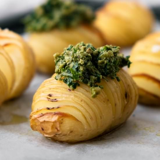 Hasselback Potatoes with Pesto - Recipe photo by nothangryanymore