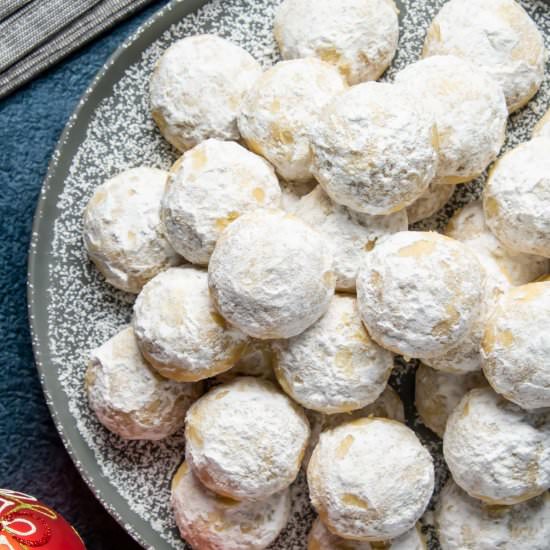 Vegan Snowball Cookies - Recipe photo by lovingitvegan