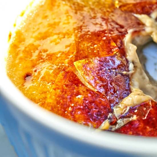 Hojicha Crème Brûlée - Recipe photo by proportionalplate