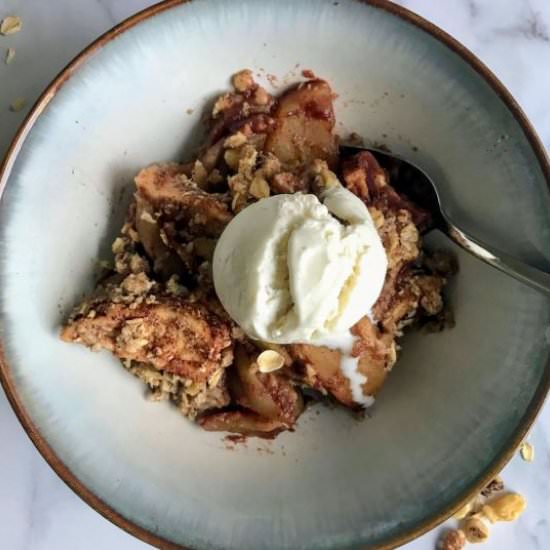Warm Maple Walnut Apple Crisp - Recipe photo by Nosh Nourish Wander