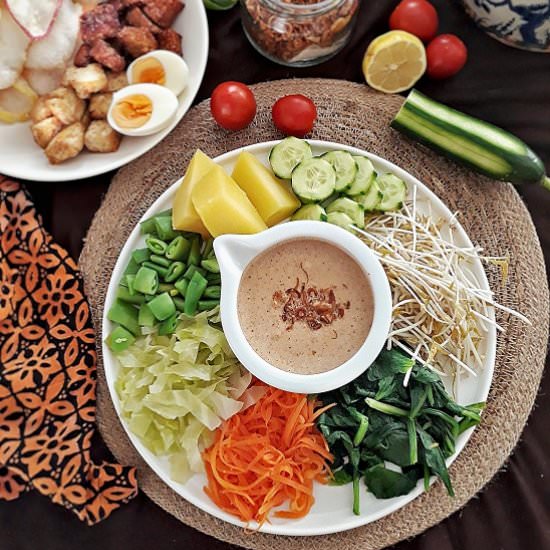 GADO GADO BETAWI - Recipe photo by MyHomeDiaryinTurkey