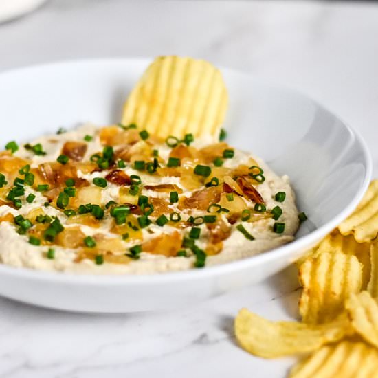 Vegan Caramelized Onion Dip - Recipe photo by kindrootsfood