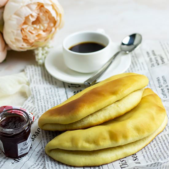 EASY JAMAICAN COCO BREAD - Recipe photo by MunatyCooking