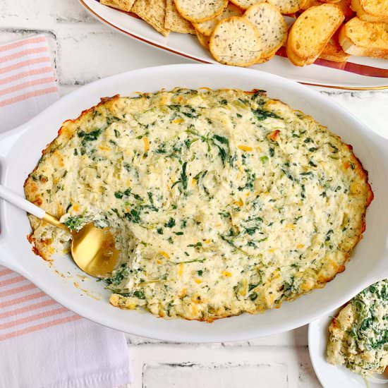 Crab, Spinach, & Artichoke Dip - Recipe photo by Theyummymuffin