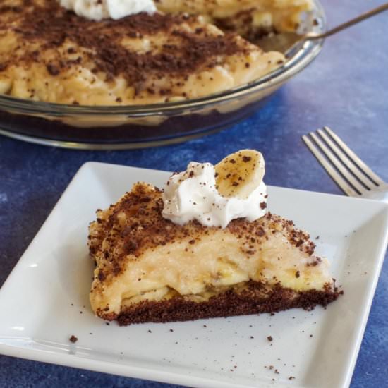 Healthy No Bake Banana Cream Pie - Recipe photo by Food Meanderings
