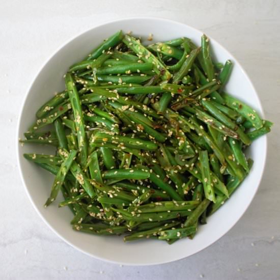 Stir-fried green beans with sesame - Recipe photo by Earthlysuperfood