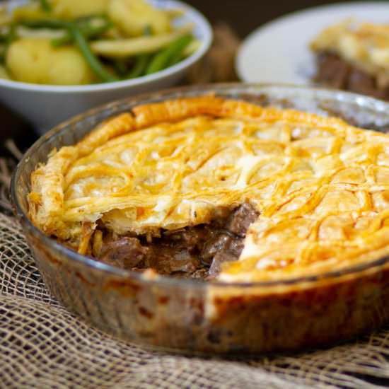 Steak and kidney pie - Recipe photo by mecooks.com