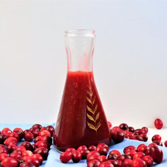 Easy Cranberry Vinaigrette - Recipe photo by veryveganval