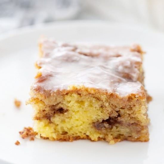 Easy Honey Bun Cake - Recipe photo by bitrecipes