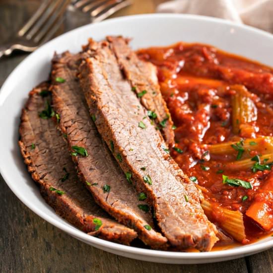 Oven Braised Brisket with Vegetable - Recipe photo by Lemon blossoms