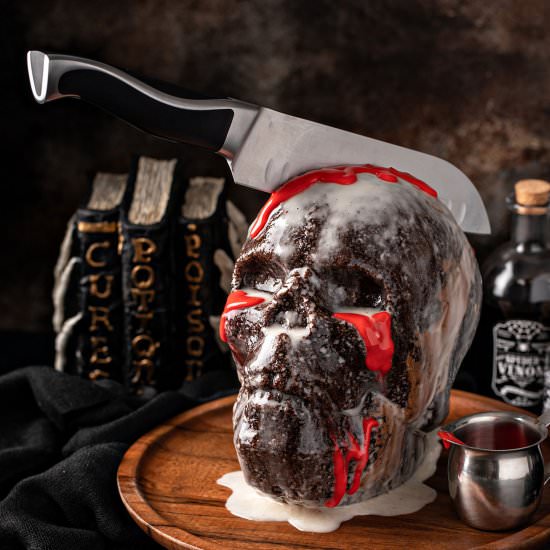 Halloween Skull Cake - Recipe photo by Lemon blossoms