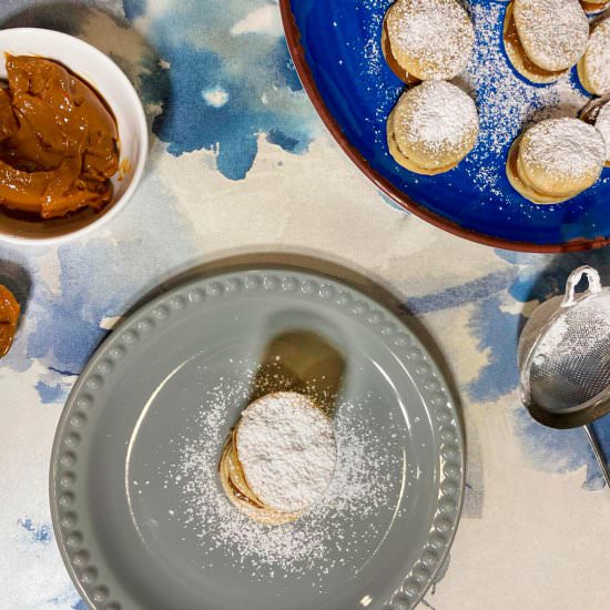 Chilean alfajores - Recipe photo by hornoMX