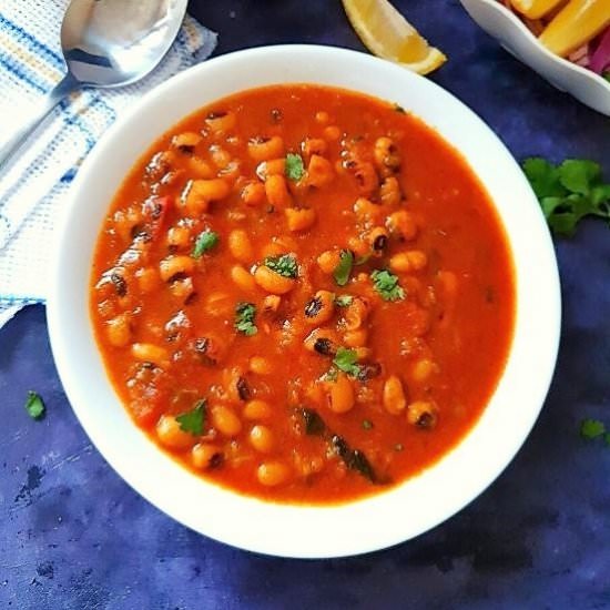 Black Eyed Beans Curry Recipe - Recipe photo by Pavanis Kitchen