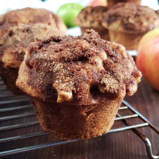 Sourdough Apple Cinnamon Muffins - Recipe photo by RaspberriesAndKohlrabi