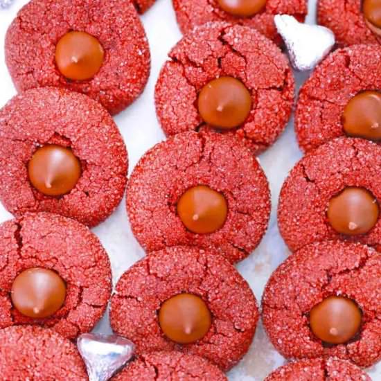 Red Velvet Hershey's Kiss Cookies - Recipe photo by peasandpeonies