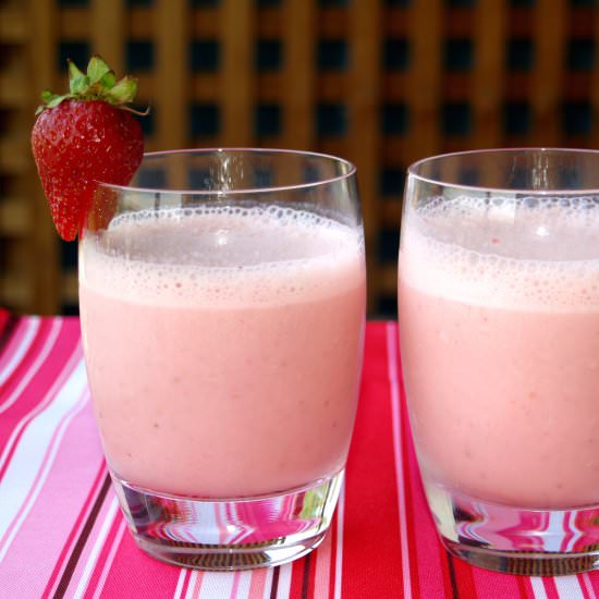Strawberry Lassi - Recipe photo by Cooking and Cooking