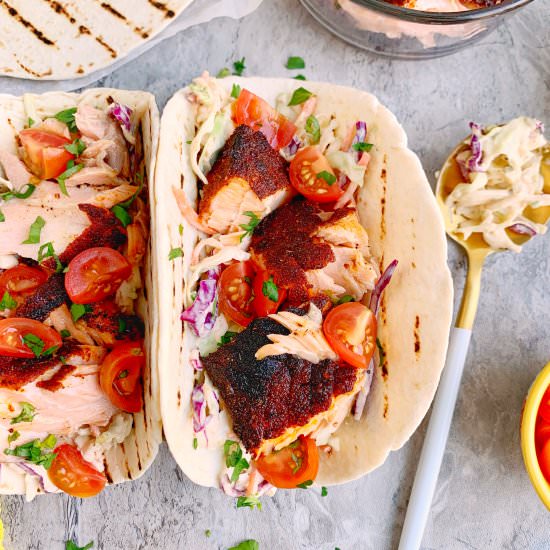 Salmon Po Boy Tacos - Recipe photo by Theyummymuffin