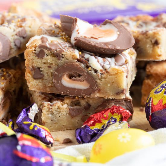 Creme Egg Blondies - Recipe photo by effortlessfoodie
