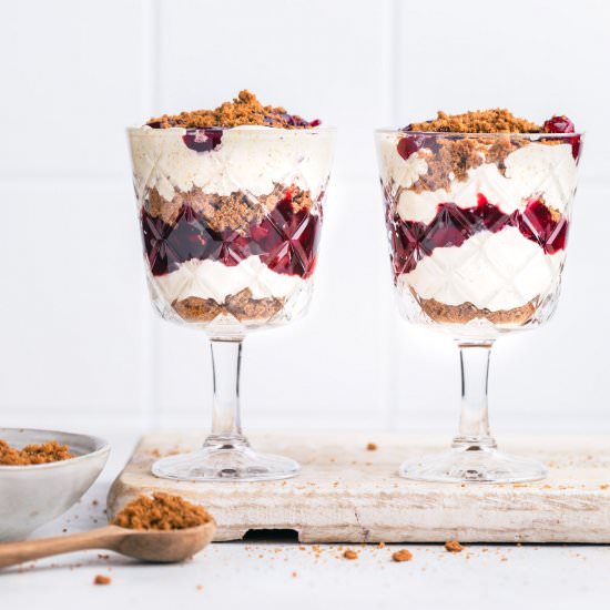 VEGAN PARFAIT - Recipe photo by The Green Creator